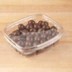 8 oz. Deli Hinged Container with Flat Lid - 200 Pack (260768)