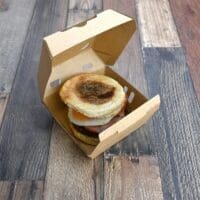 #ReadyFresh® Vented Hot Snack Takeout Container Medium 600/case